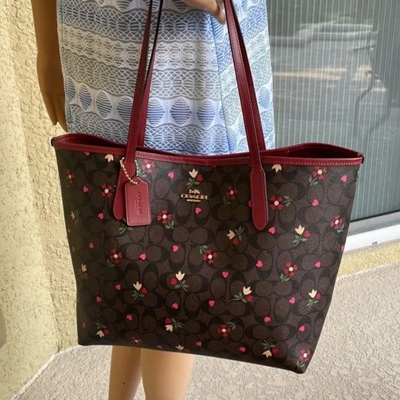 Coach City Tote In Signature Canvas With Heart Petal Print Brown Multi - Picture 14 of 16